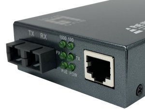 LevelOne RJ45 to SC Gigabit Media Converter, PoE PSE, Multi-Mode Fiber, 0.5km