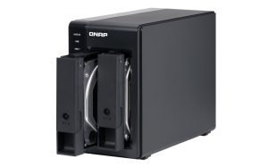 QNAP TR-002 storage drive enclosure HDD/SSD enclosure Black 2.5/3.5"